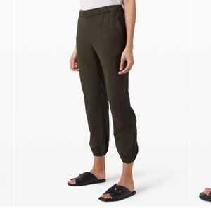 Lululemon Essential Affinity Jogger Dark Olive 8